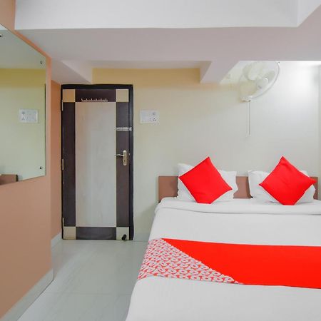 Hotel O Lindsay Inn Guest House Calcutta Calcutta Bara Bazar Екстериор снимка