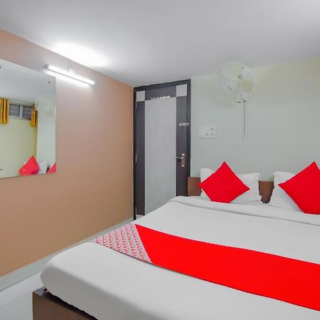 Hotel O Lindsay Inn Guest House Calcutta Calcutta Bara Bazar Екстериор снимка