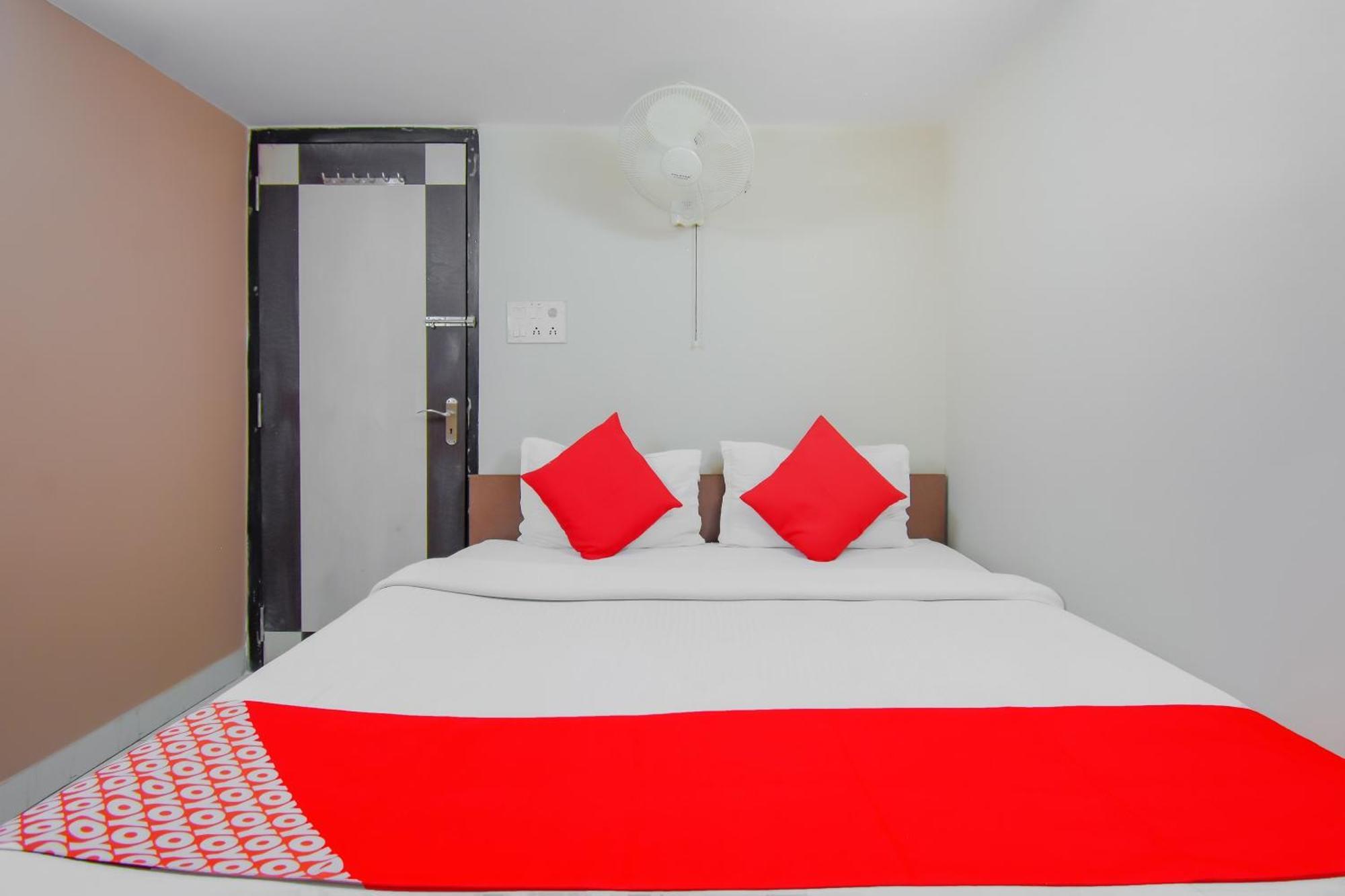 Hotel O Lindsay Inn Guest House Calcutta Calcutta Bara Bazar Екстериор снимка