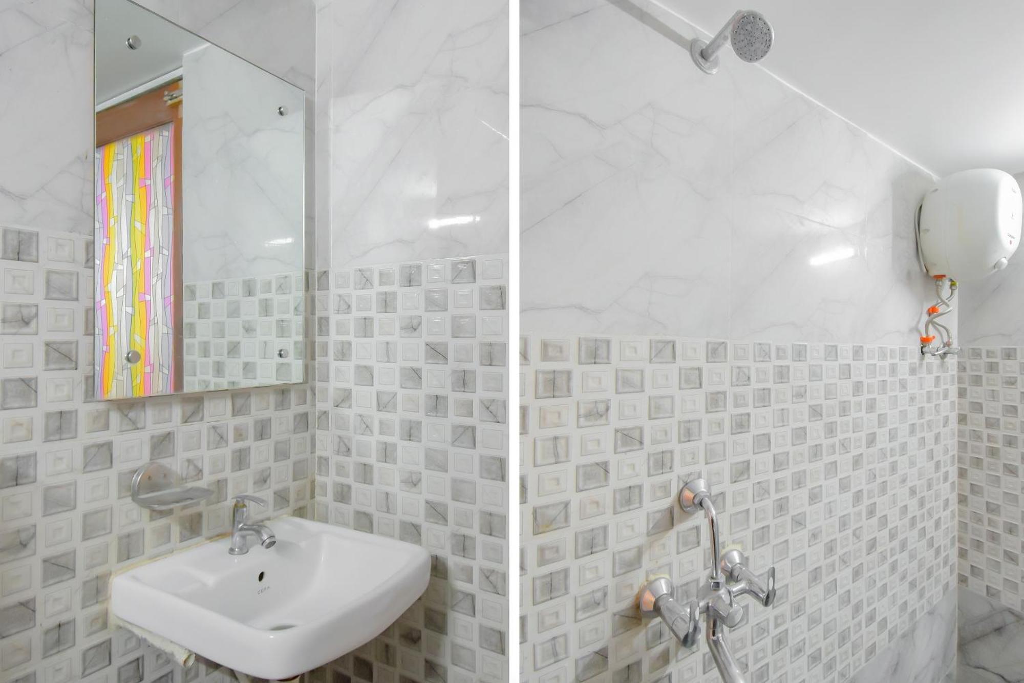 Hotel O Lindsay Inn Guest House Calcutta Calcutta Bara Bazar Екстериор снимка